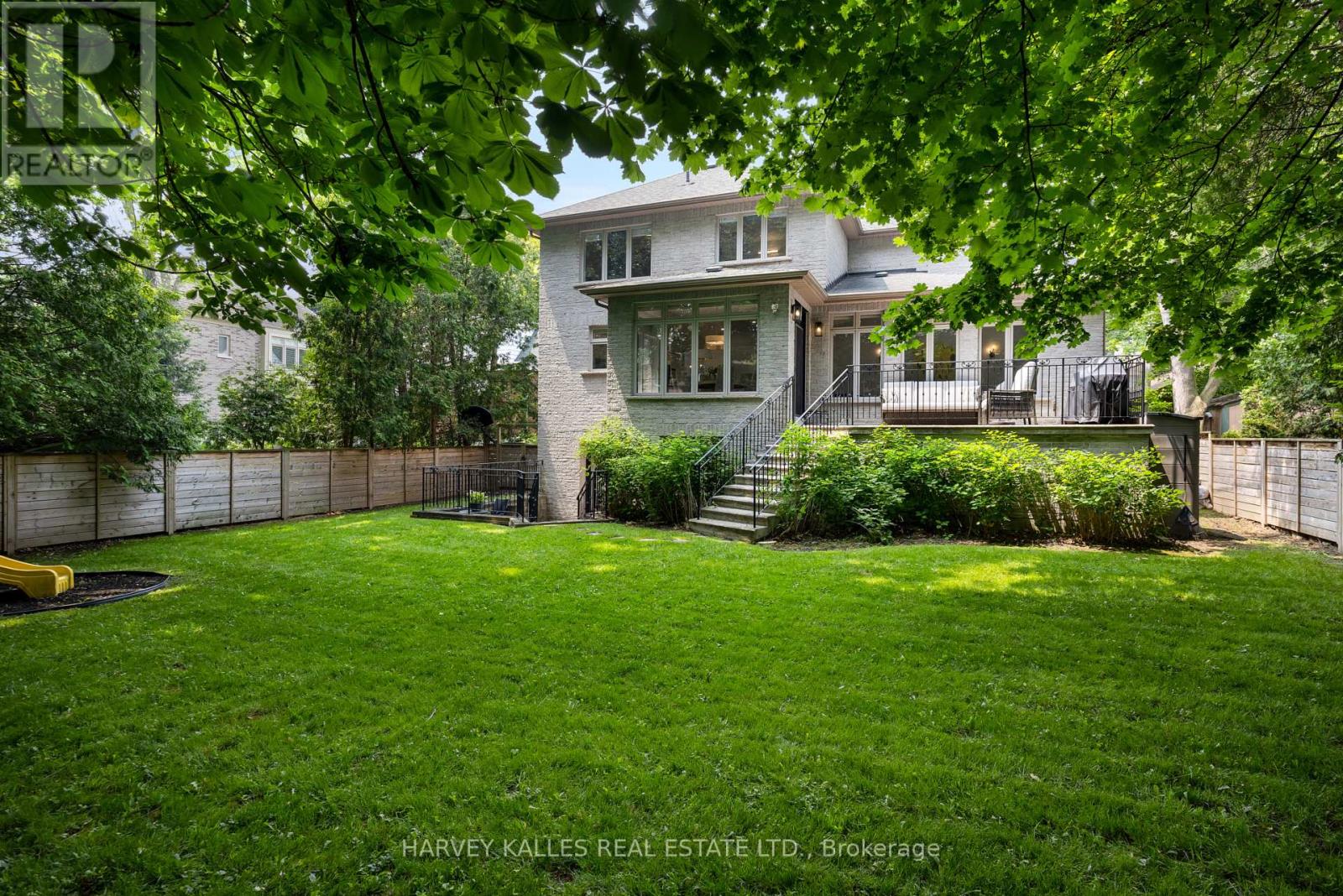 30 Nottingham Drive, Toronto, Ontario  M9A 2W5 - Photo 20 - W12207097