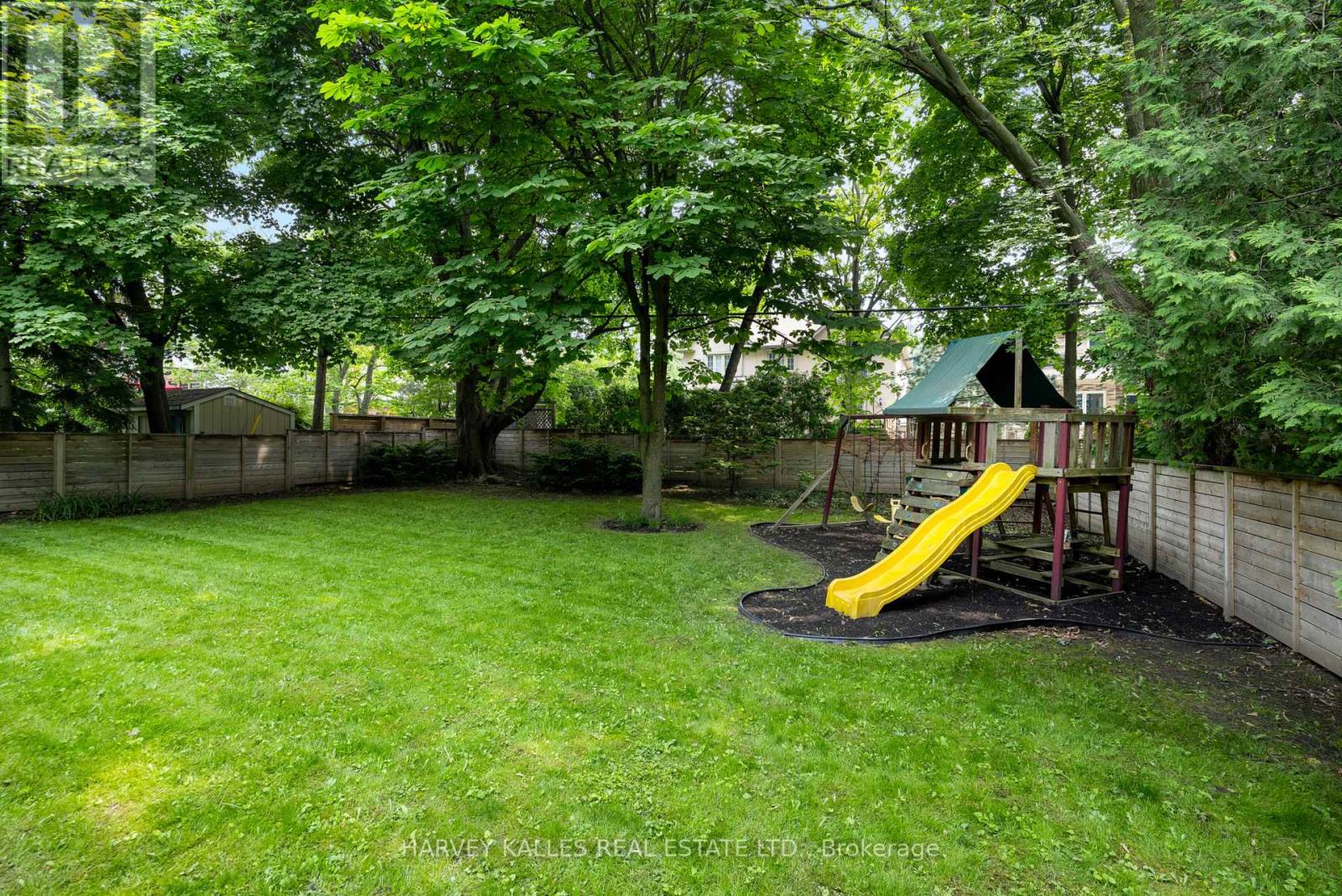 30 Nottingham Drive, Toronto, Ontario  M9A 2W5 - Photo 21 - W12207097