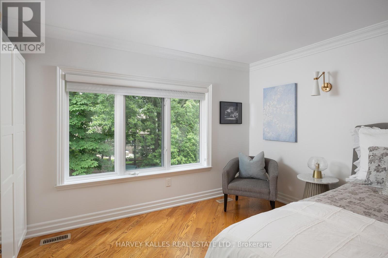 30 Nottingham Drive, Toronto, Ontario  M9A 2W5 - Photo 29 - W12207097