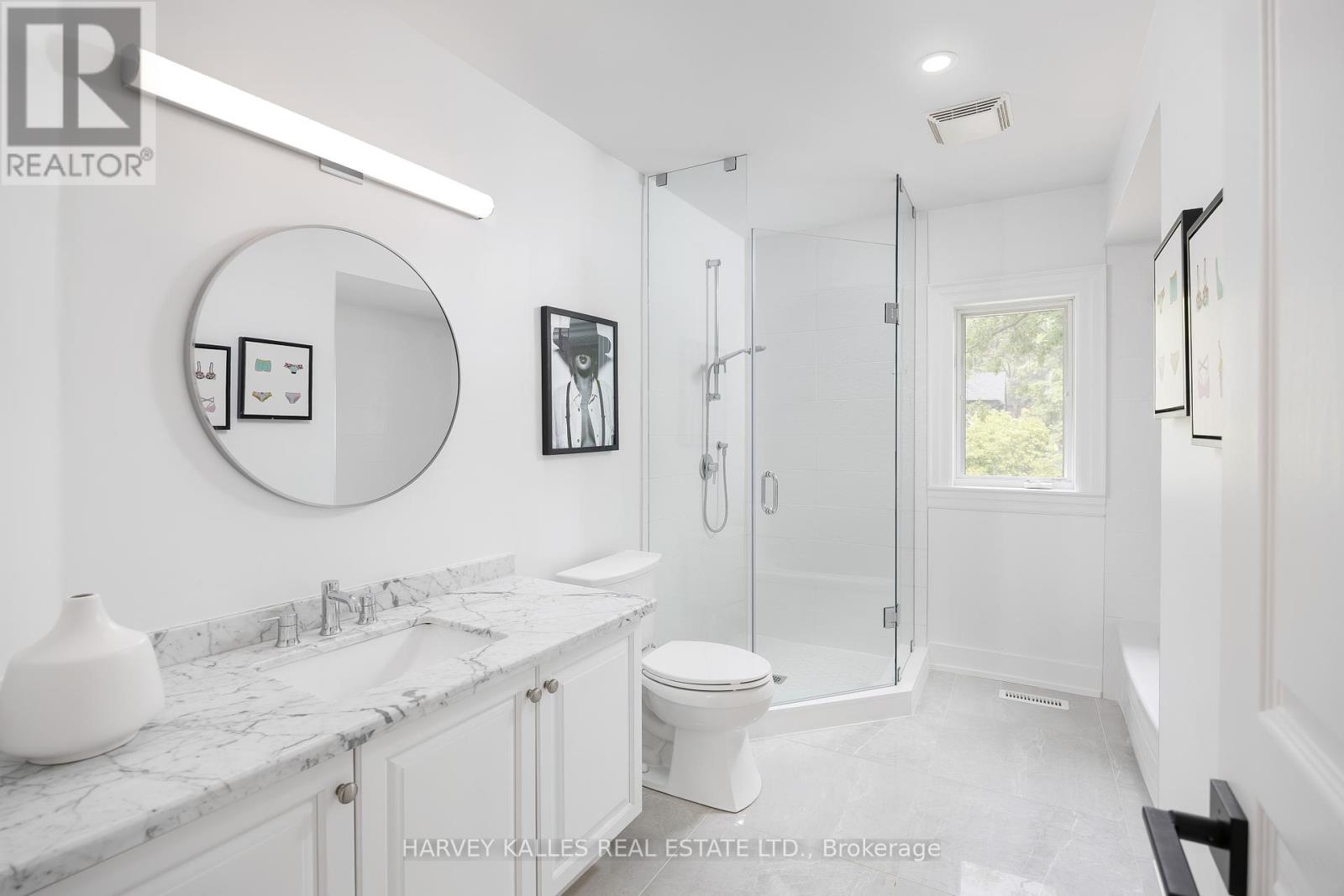 30 Nottingham Drive, Toronto, Ontario  M9A 2W5 - Photo 40 - W12207097