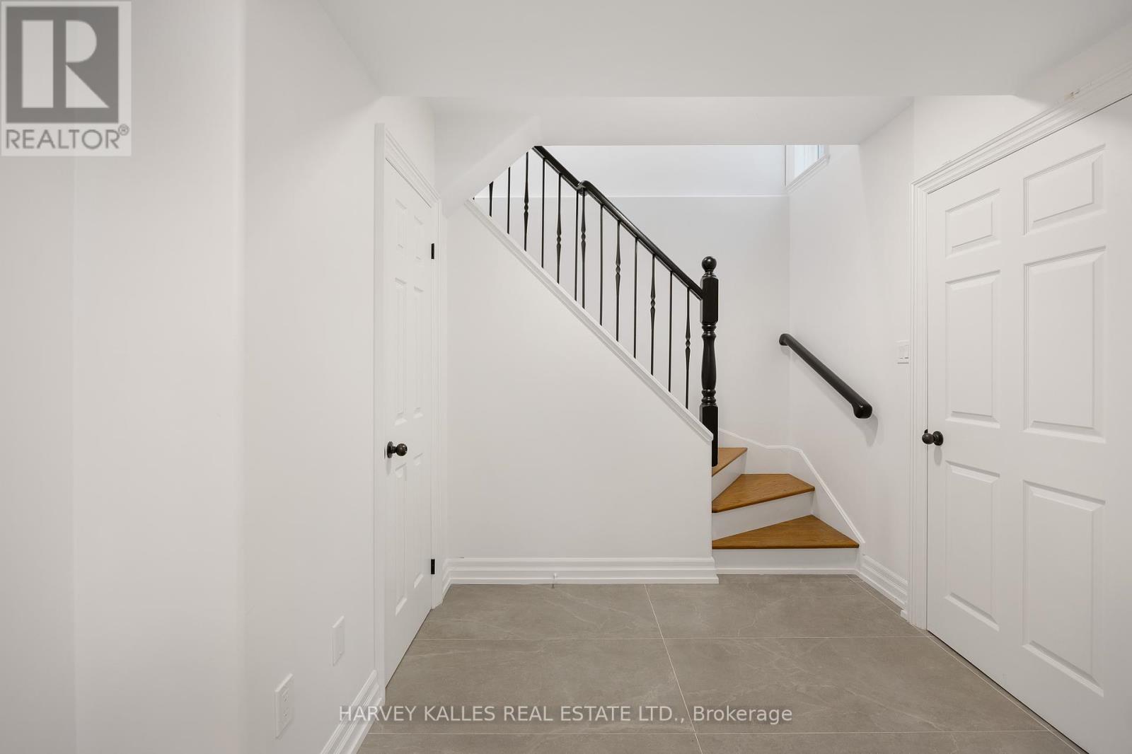 30 Nottingham Drive, Toronto, Ontario  M9A 2W5 - Photo 43 - W12207097