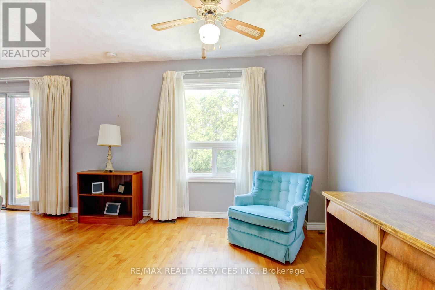 6 Wesmorland Avenue, Brampton, Ontario  L6Z 1E7 - Photo 11 - W12207104