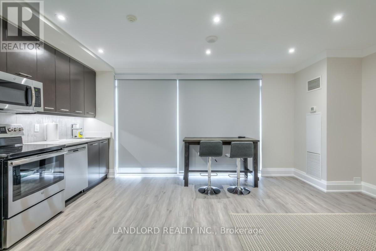 2101 - 360 Square One Drive, Mississauga, Ontario  L5B 0G7 - Photo 5 - W12207125
