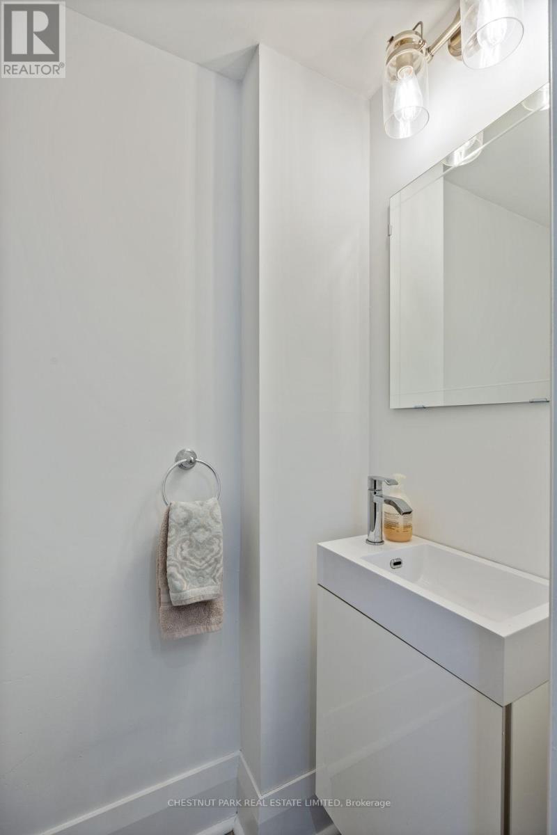 211 Greer Road, Toronto, Ontario  M5M 3N5 - Photo 11 - C12199673