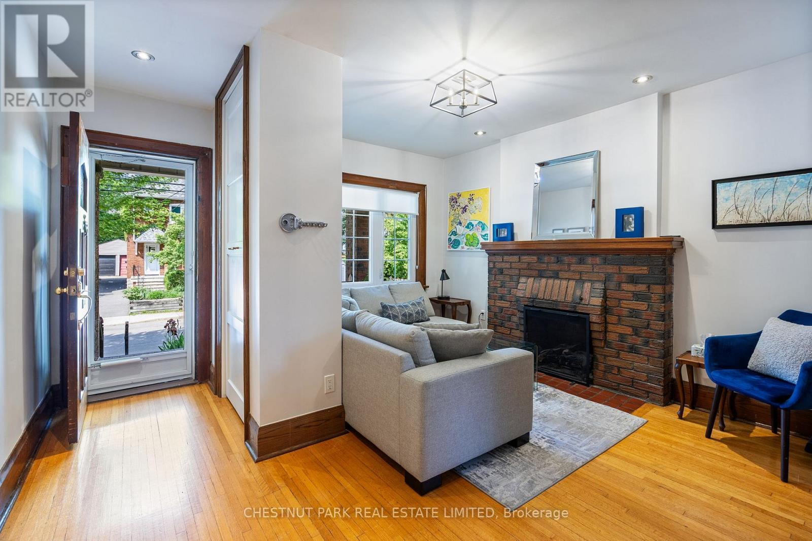211 Greer Road, Toronto, Ontario  M5M 3N5 - Photo 3 - C12199673