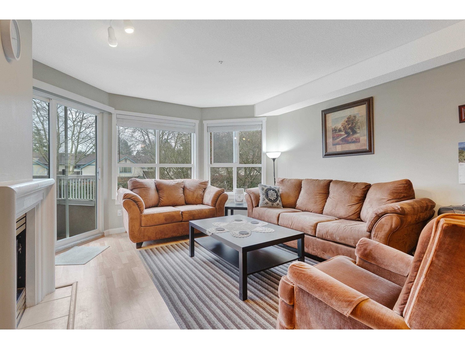 Property at 217 8139 121A STREET image 3
