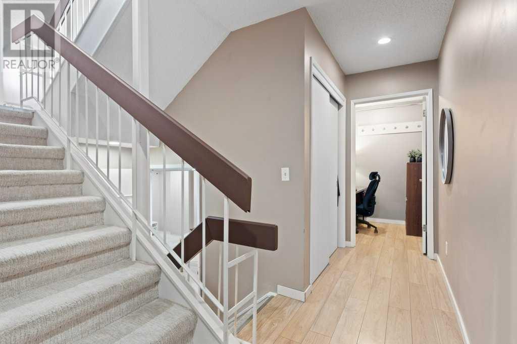 Property at 435 Brae Glen Crescent SW image 2