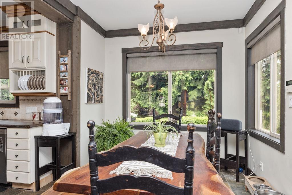 1441 Sunrise Place, Gibsons, British Columbia  V0N 1V5 - Photo 17 - R3012812