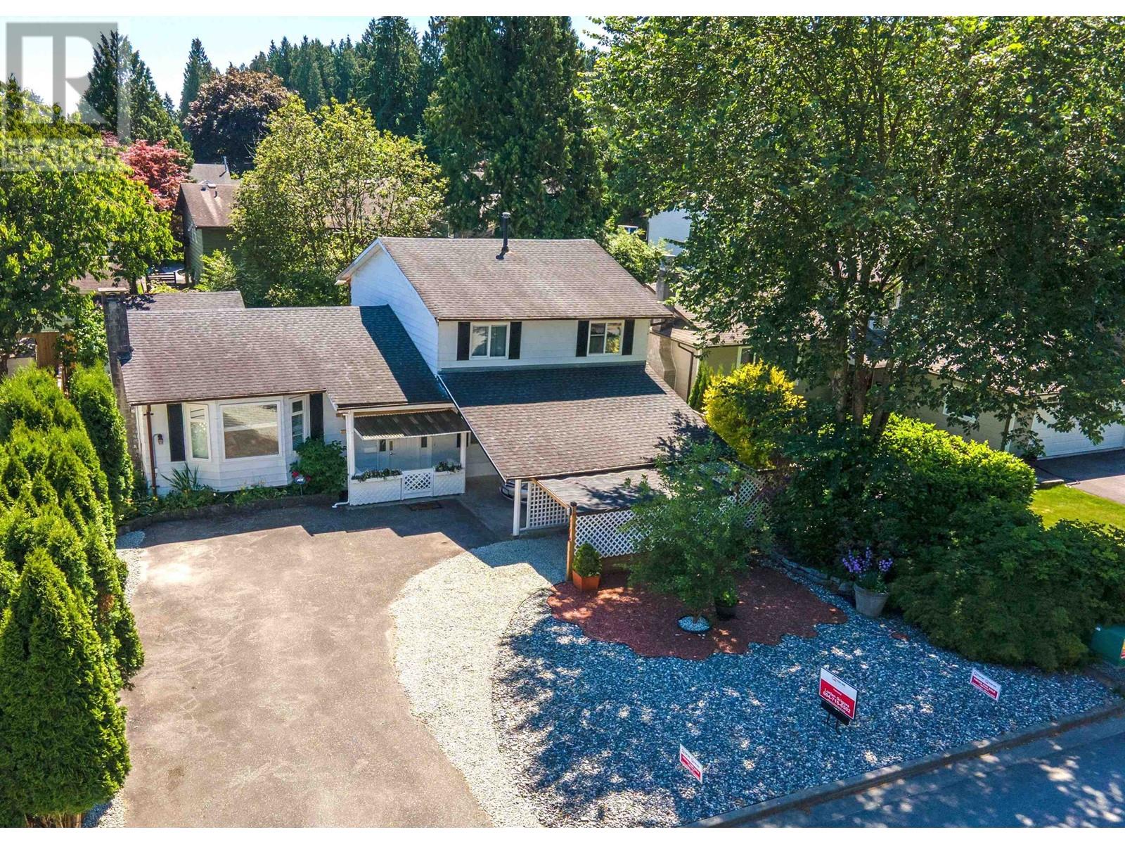 1068 Spruce Avenue, Port Coquitlam, British Columbia  V3B 4X6 - Photo 2 - R3012820