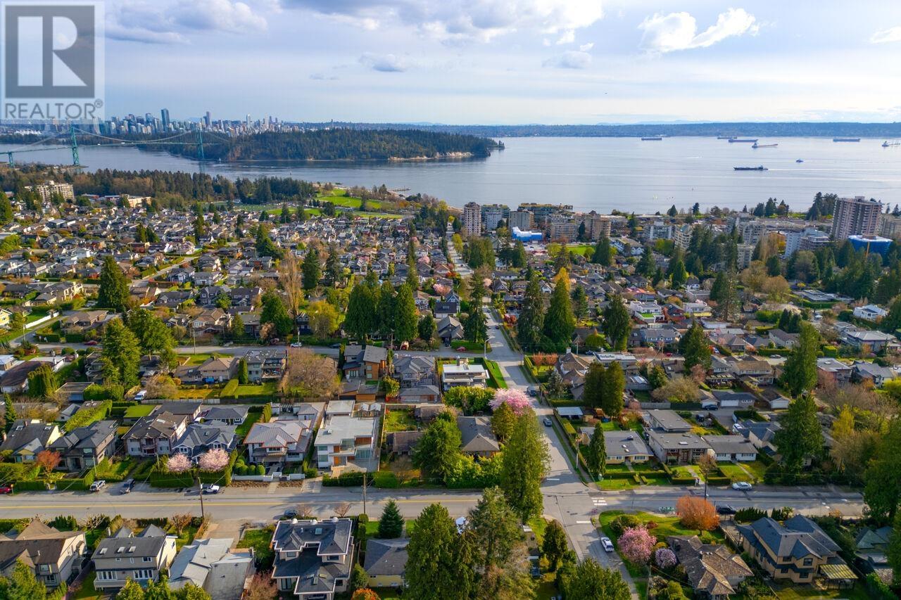 1296 Inglewood Avenue, West Vancouver, British Columbia  V7T 1Y6 - Photo 13 - R3012833