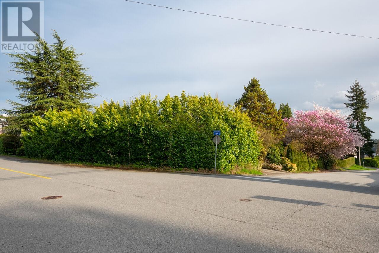 1296 Inglewood Avenue, West Vancouver, British Columbia  V7T 1Y6 - Photo 15 - R3012833