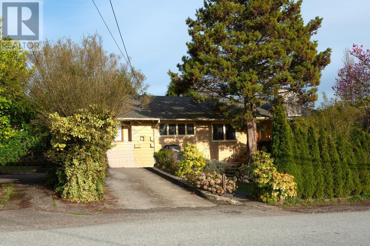 1296 Inglewood Avenue, West Vancouver, British Columbia  V7T 1Y6 - Photo 16 - R3012833