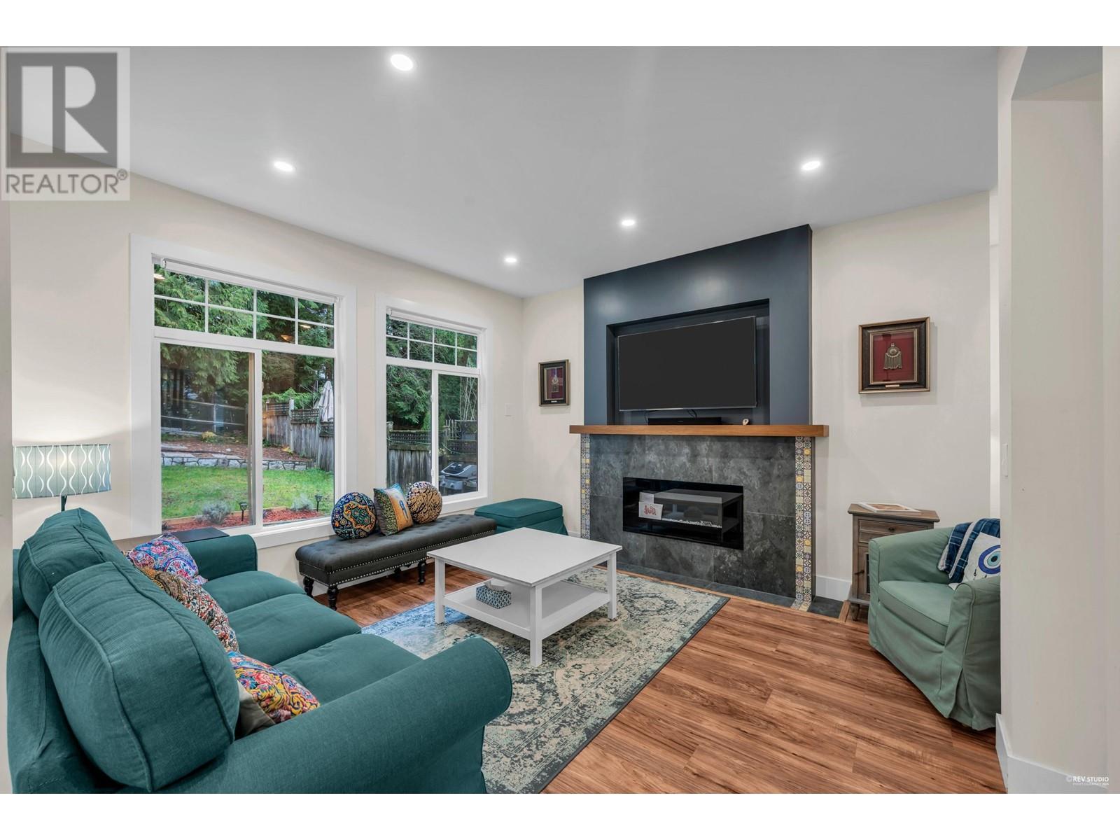 1693 Arbutus Place, Coquitlam, British Columbia  V3E 3K2 - Photo 11 - R3012858