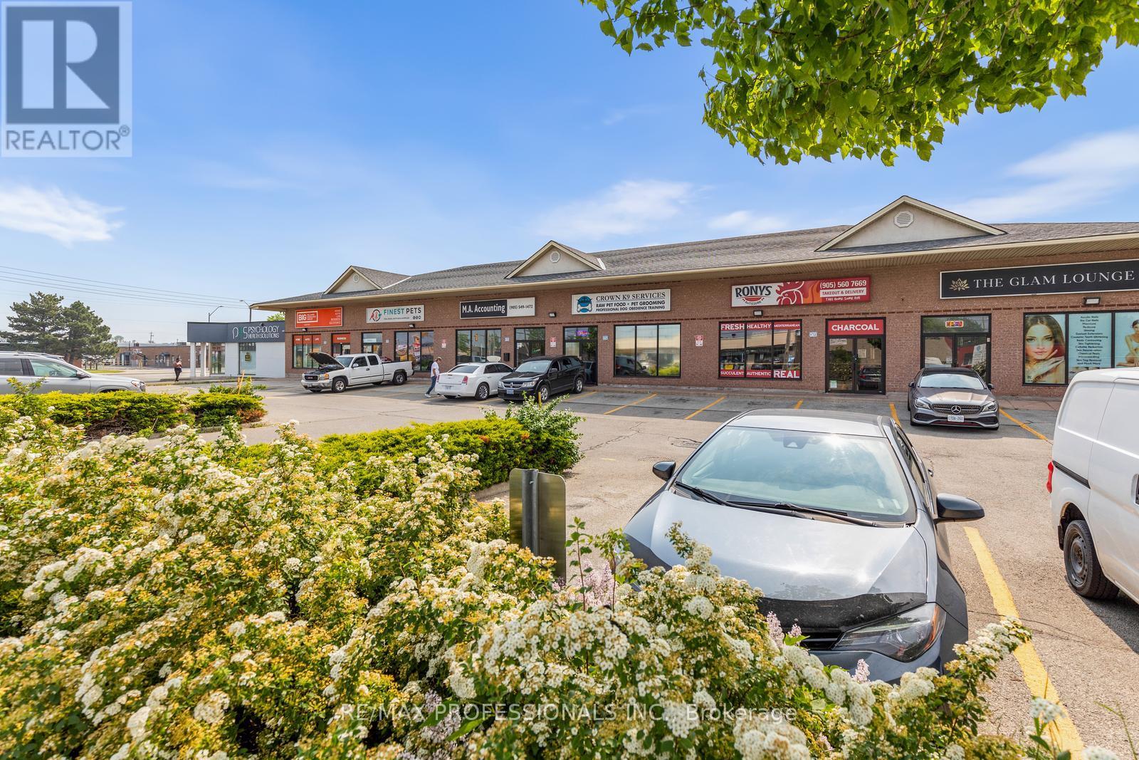1 - 312 Grays Road, Hamilton, Ontario  L8E 1V2 - Photo 4 - X12207068