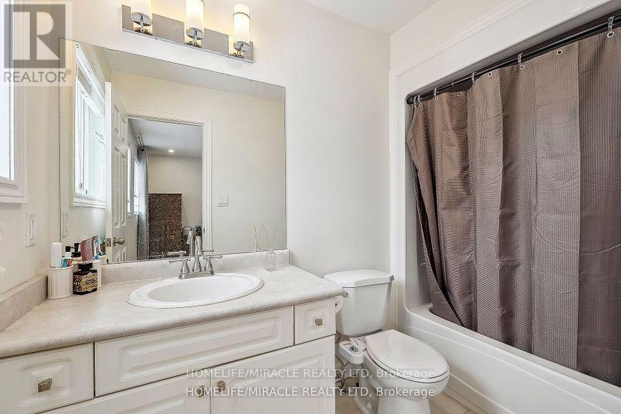 50 Raspberry Trail, Thorold, Ontario  L2V 5E3 - Photo 17 - X12207111