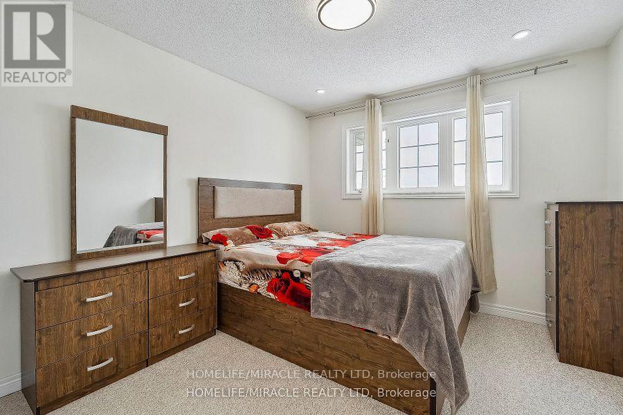 50 Raspberry Trail, Thorold, Ontario  L2V 5E3 - Photo 18 - X12207111
