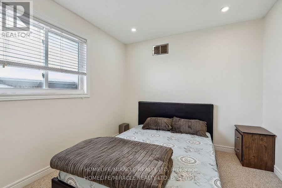 50 Raspberry Trail, Thorold, Ontario  L2V 5E3 - Photo 21 - X12207111