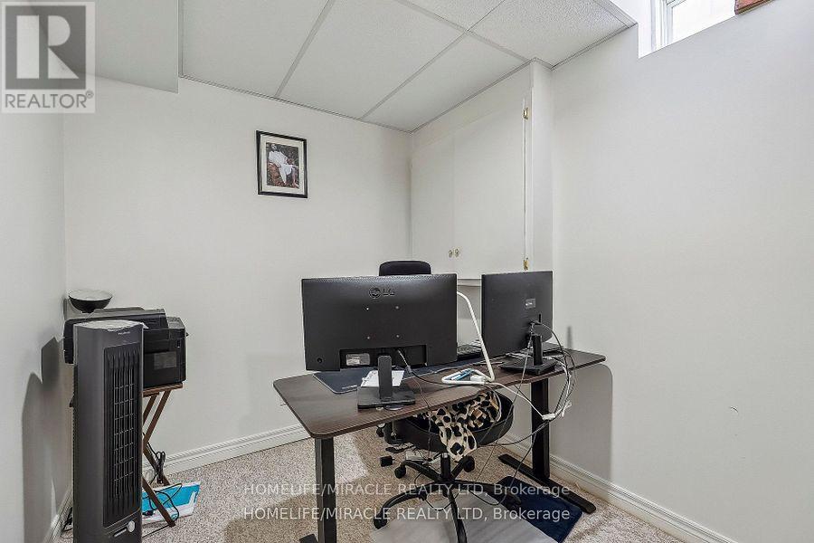 50 Raspberry Trail, Thorold, Ontario  L2V 5E3 - Photo 25 - X12207111
