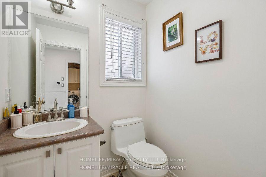 50 Raspberry Trail, Thorold, Ontario  L2V 5E3 - Photo 4 - X12207111