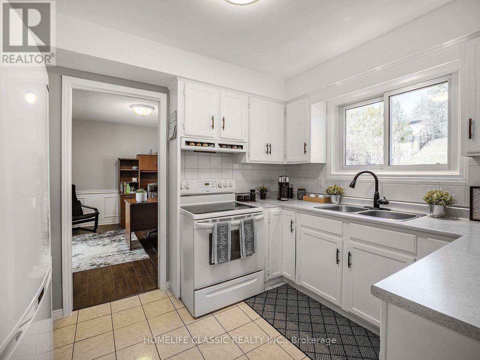 62 Terrace Drive, Hamilton, Ontario  L9H 3X2 - Photo 15 - X12202140