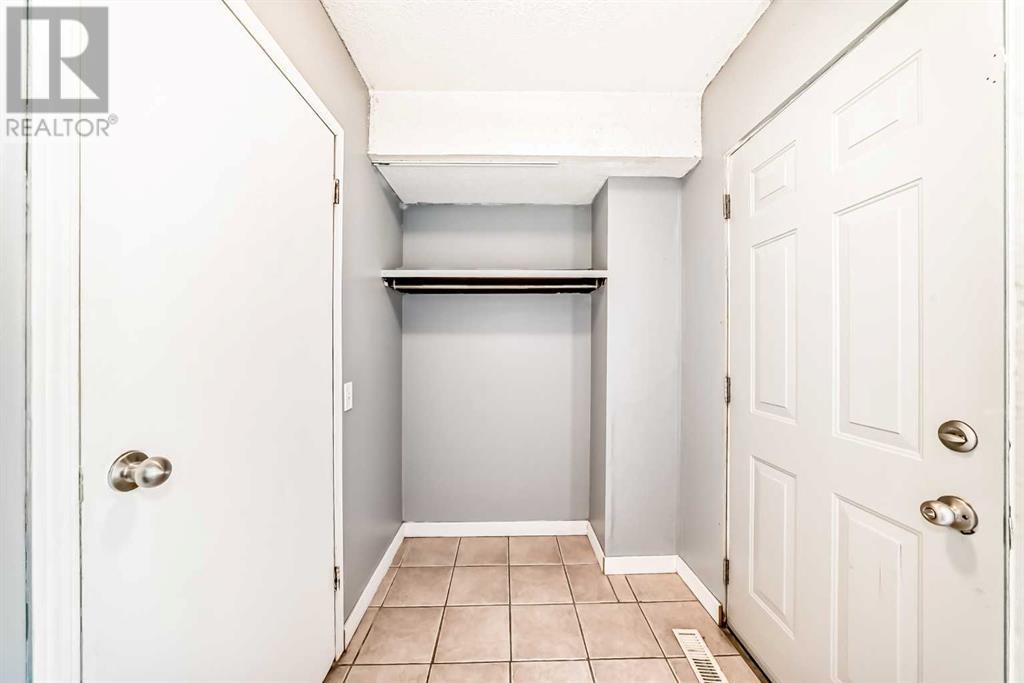 Property at 335, 5404 10 Avenue SE image 4