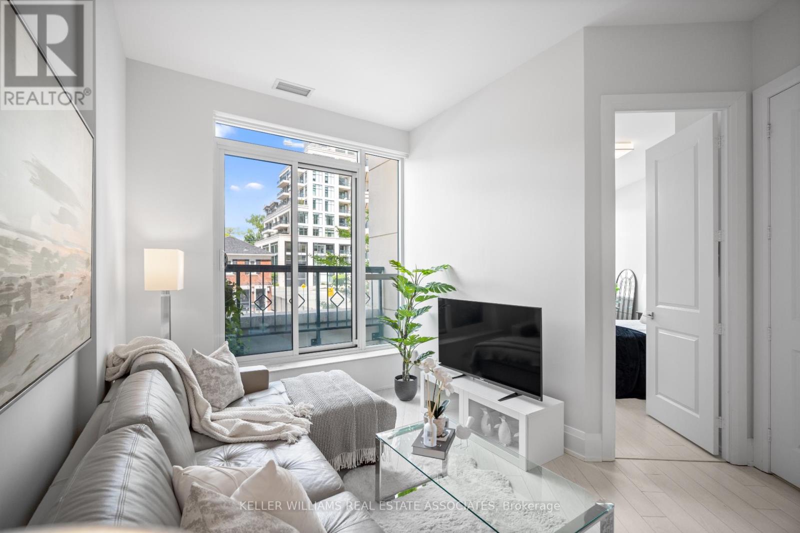 103 - 2 Old Mill Drive, Toronto, Ontario  M6S 0A1 - Photo 13 - W12178725