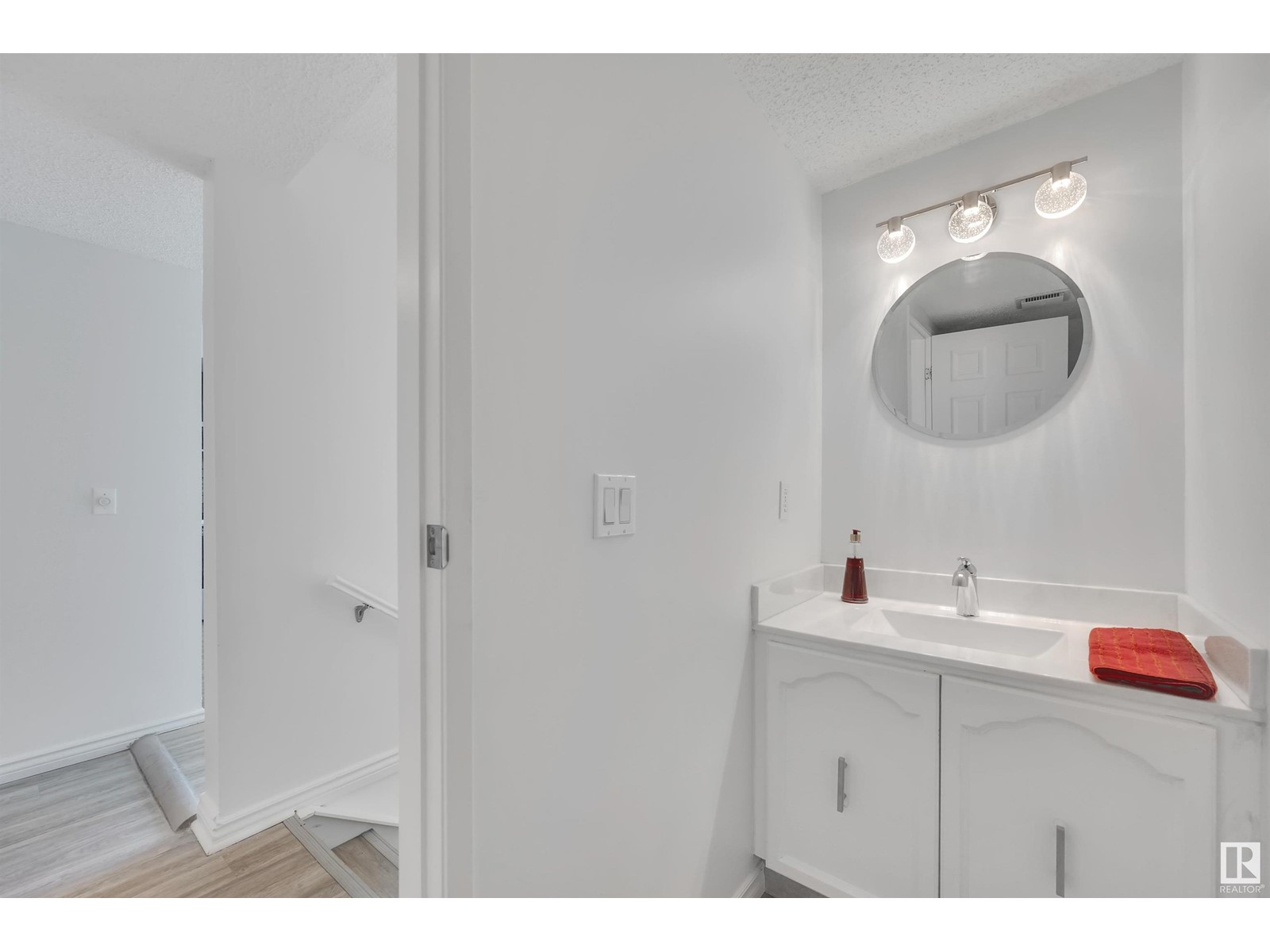 Property at 137 GRANDIN WO image 5