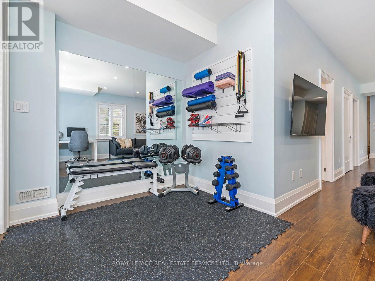 22 Portland Street, Toronto, Ontario  M8Y 1A5 - Photo 35 - W12188069