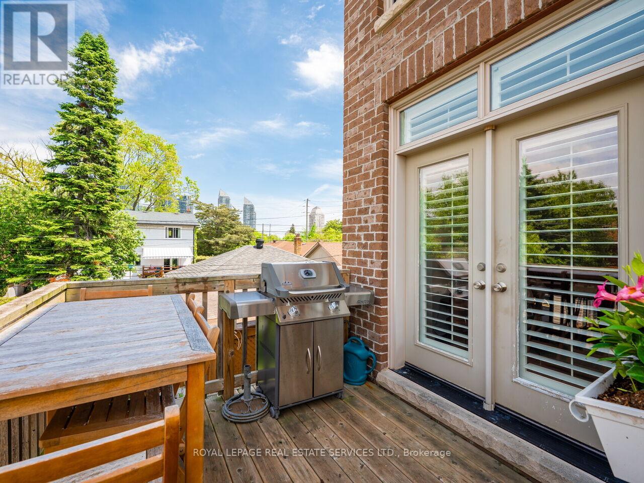 22 Portland Street, Toronto, Ontario  M8Y 1A5 - Photo 37 - W12188069