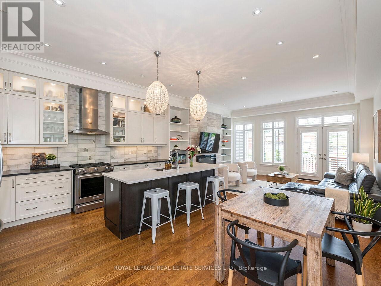 22 Portland Street, Toronto, Ontario  M8Y 1A5 - Photo 8 - W12188069