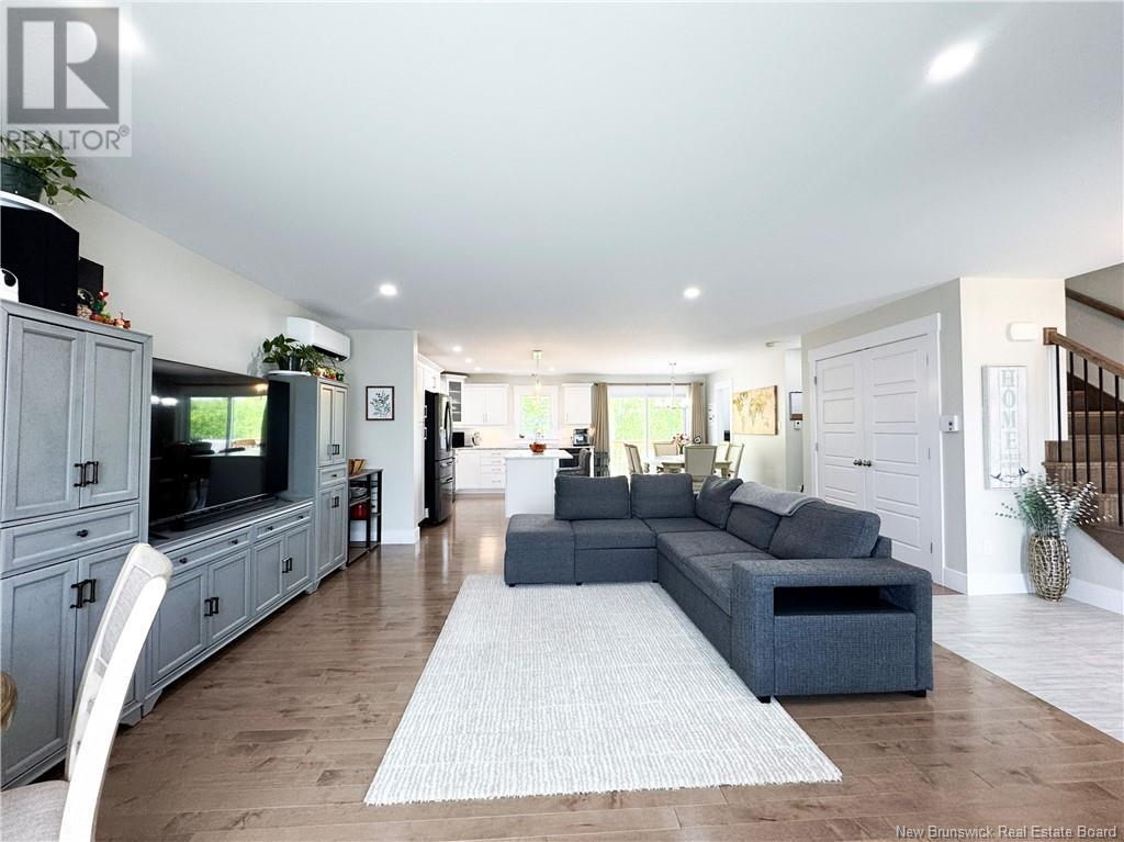 Property at 83 Satara Drive image 5