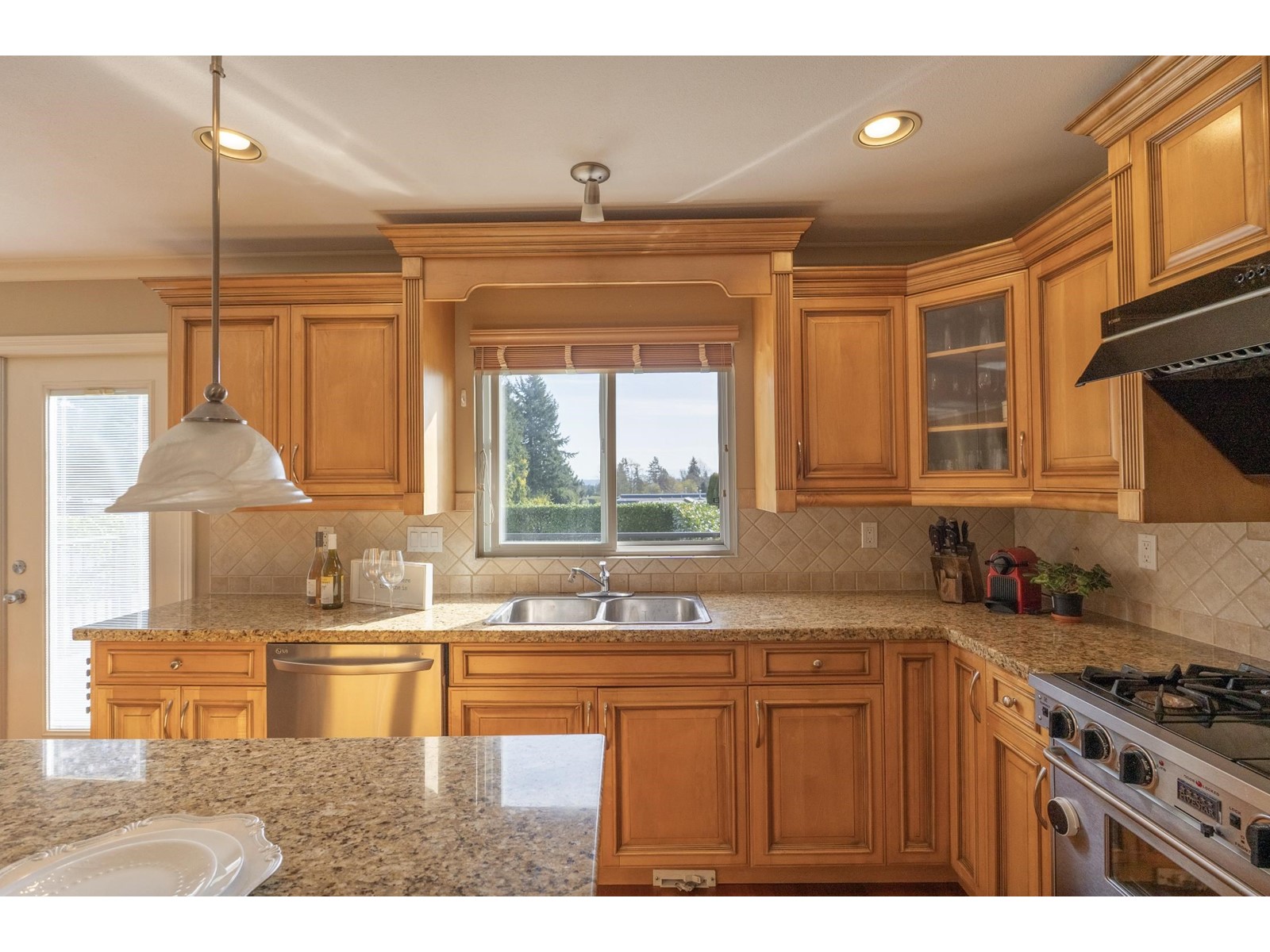 1368 Kent Street, White Rock, British Columbia  V4B 4T7 - Photo 10 - R3012913