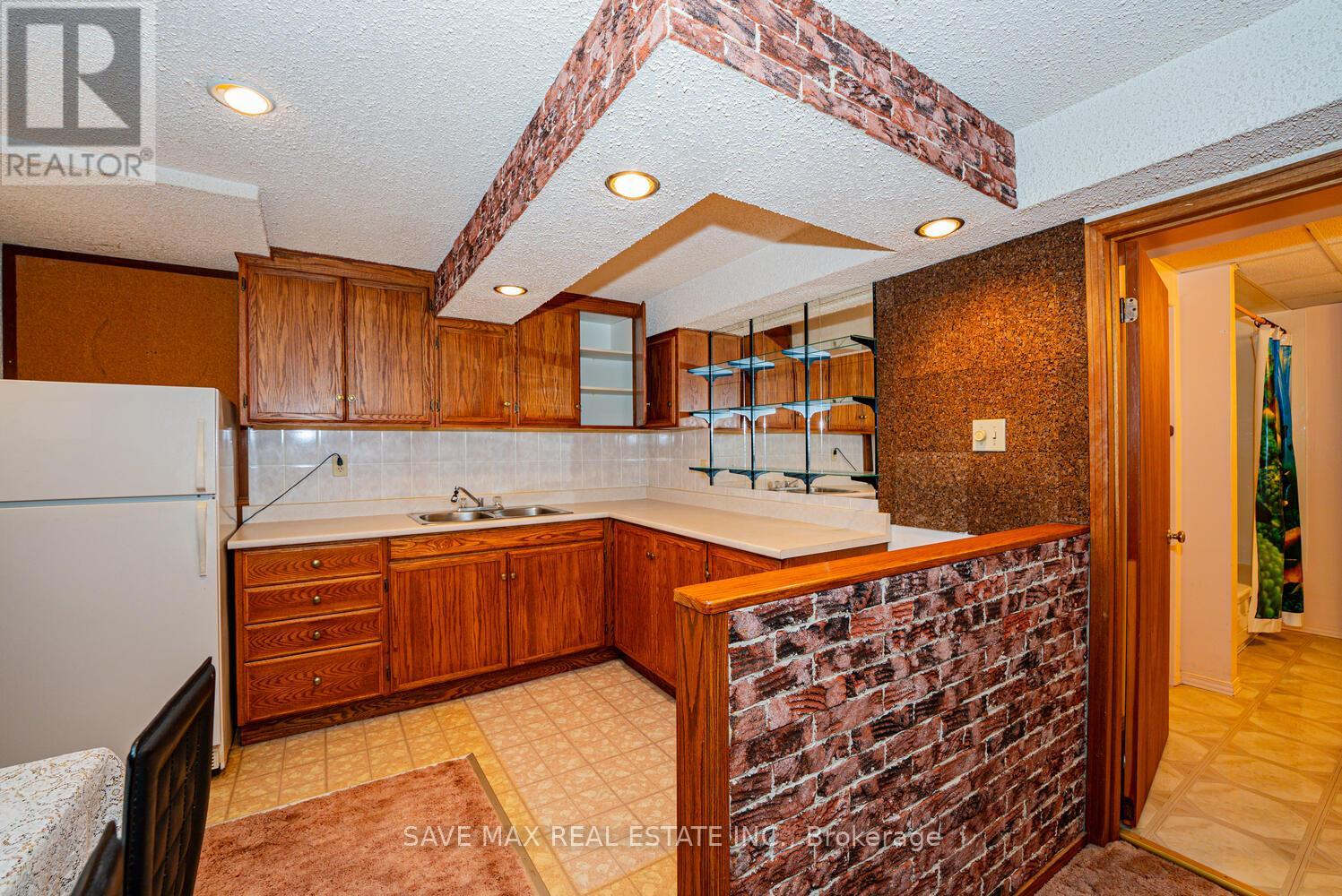 40 Omega Square, Brampton, Ontario  L6Z 1K5 - Photo 33 - W12201320