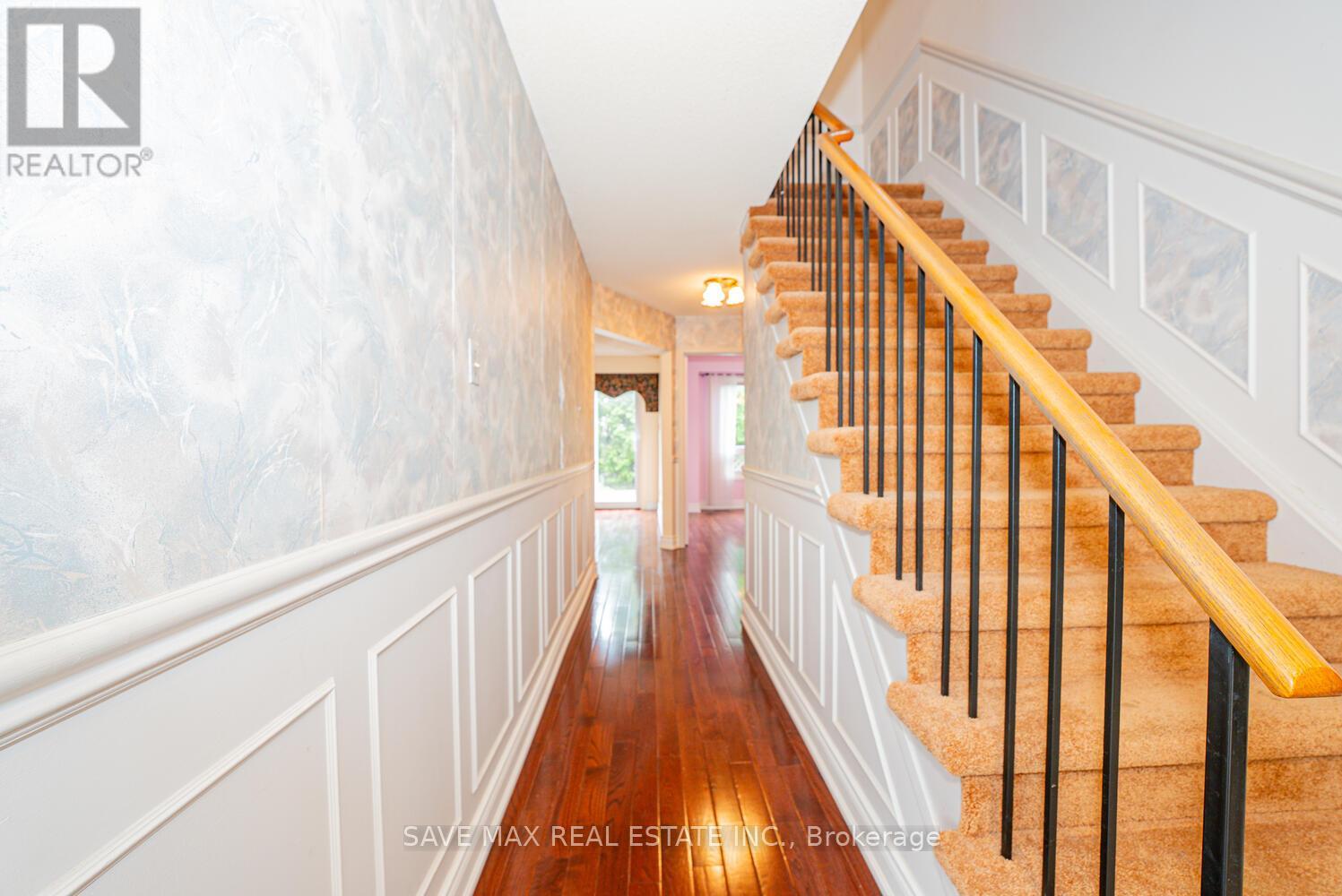 40 Omega Square, Brampton, Ontario  L6Z 1K5 - Photo 6 - W12201320