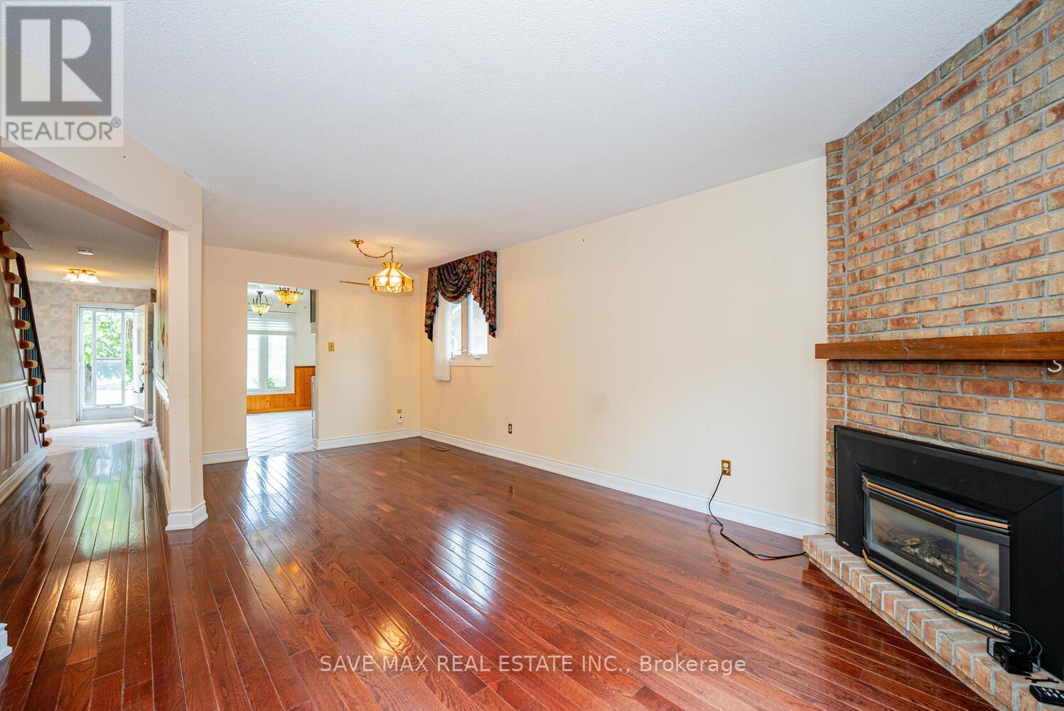 40 Omega Square, Brampton, Ontario  L6Z 1K5 - Photo 8 - W12201320