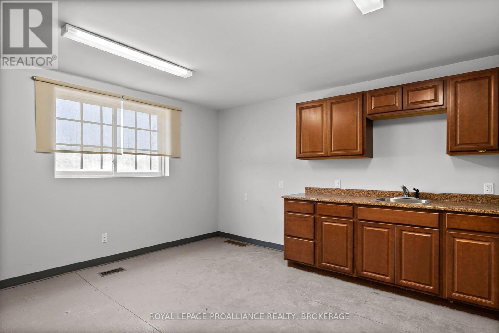 1033 John Counter Boulevard, Kingston (East Of Sir John A. Blvd), Ontario  K7K 6C7 - Photo 13 - X12207302