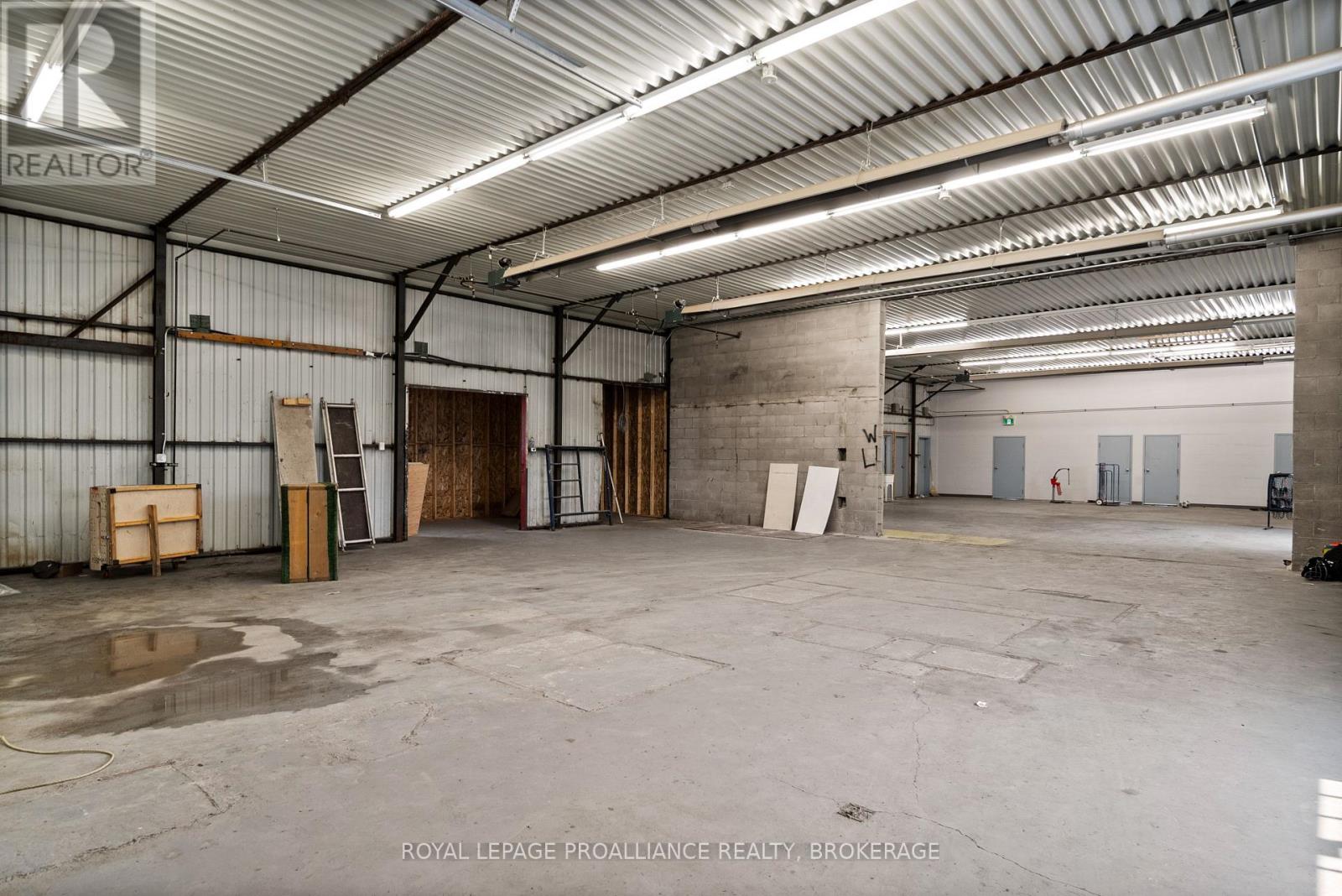 1033 John Counter Boulevard, Kingston (East Of Sir John A. Blvd), Ontario  K7K 6C7 - Photo 17 - X12207302