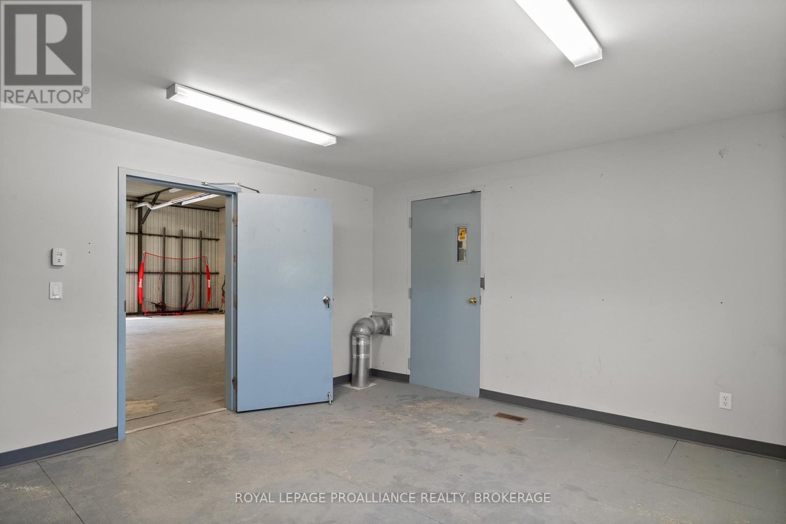 1033 John Counter Boulevard, Kingston (East Of Sir John A. Blvd), Ontario  K7K 6C7 - Photo 20 - X12207302