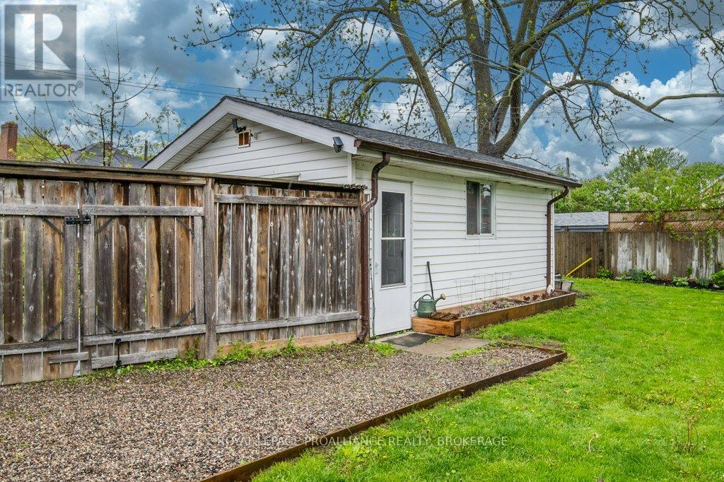 181 Russell Street, Kingston (East Of Sir John A. Blvd), Ontario  K7K 2G1 - Photo 42 - X12207380