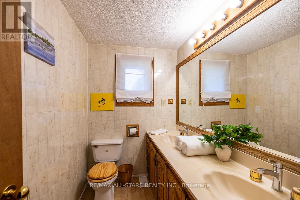 38 Riverside Drive, Kawartha Lakes, Ontario  K9V 0H6 - Photo 13 - X12207236