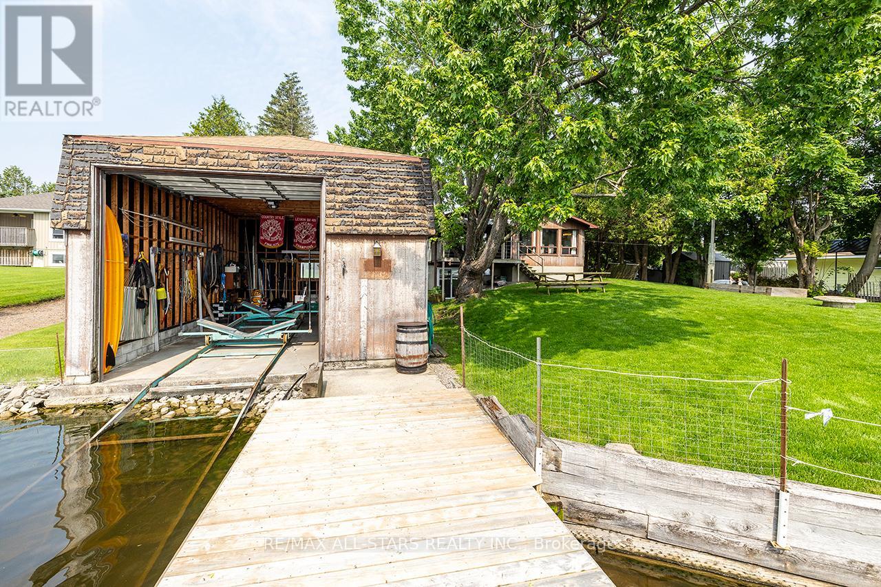 38 Riverside Drive, Kawartha Lakes, Ontario  K9V 0H6 - Photo 19 - X12207236