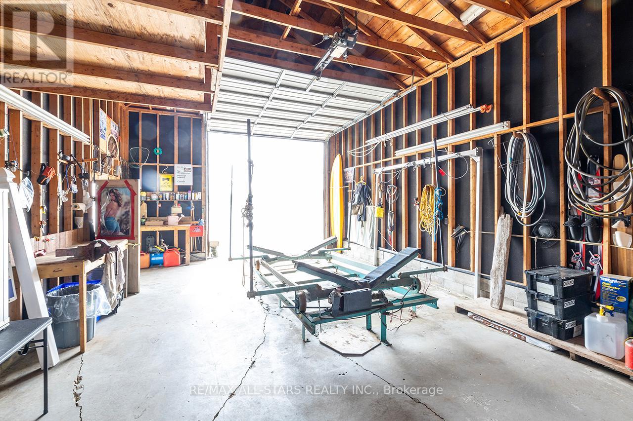 38 Riverside Drive, Kawartha Lakes, Ontario  K9V 0H6 - Photo 21 - X12207236
