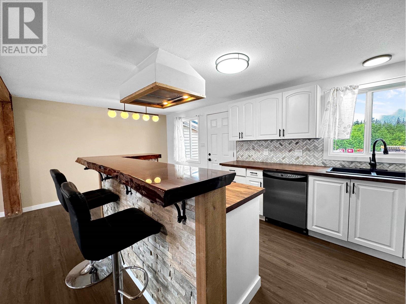 107 Carlson Street, Kitimat, British Columbia  V8C 1A9 - Photo 6 - R3012540