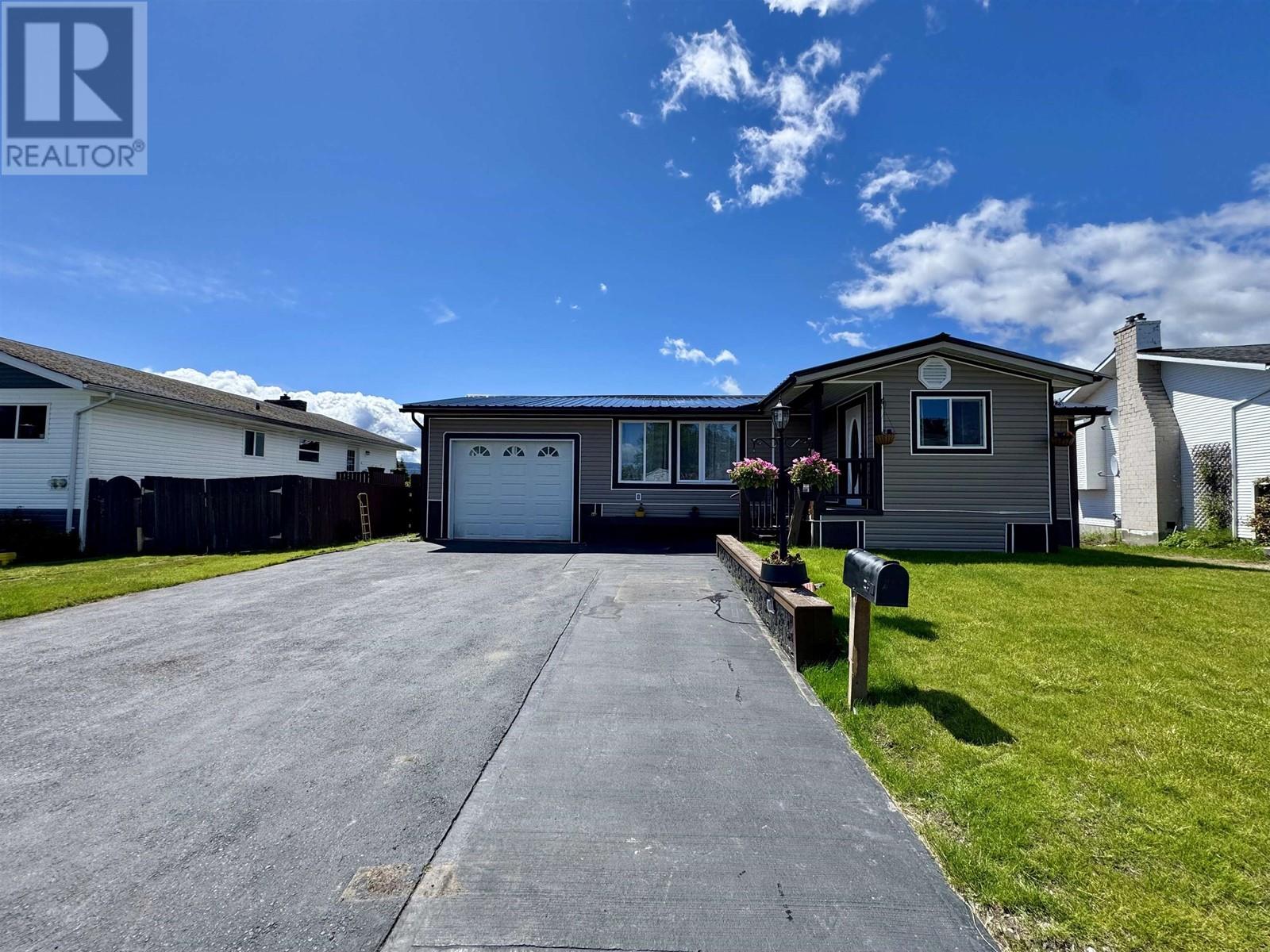 107 Carlson Street, Kitimat, British Columbia  V8C 1A9 - Photo 2 - R3012540