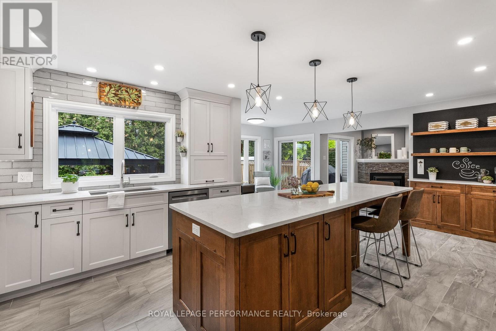 6109 Creek Crossing Street, Ottawa, Ontario  K1W 1E3 - Photo 3 - X12207261