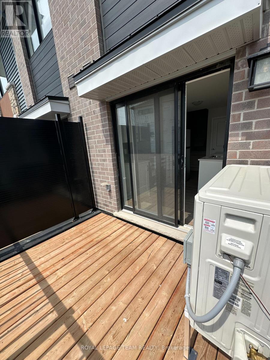 1421 Creekway Private, Ottawa, Ontario  K2P 0T6 - Photo 11 - X12207370