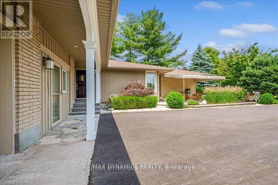 15842 Niagara River Parkway E, Niagara-On-The-Lake (River), Ontario  L0S 1J0 - Photo 5 - X12207352