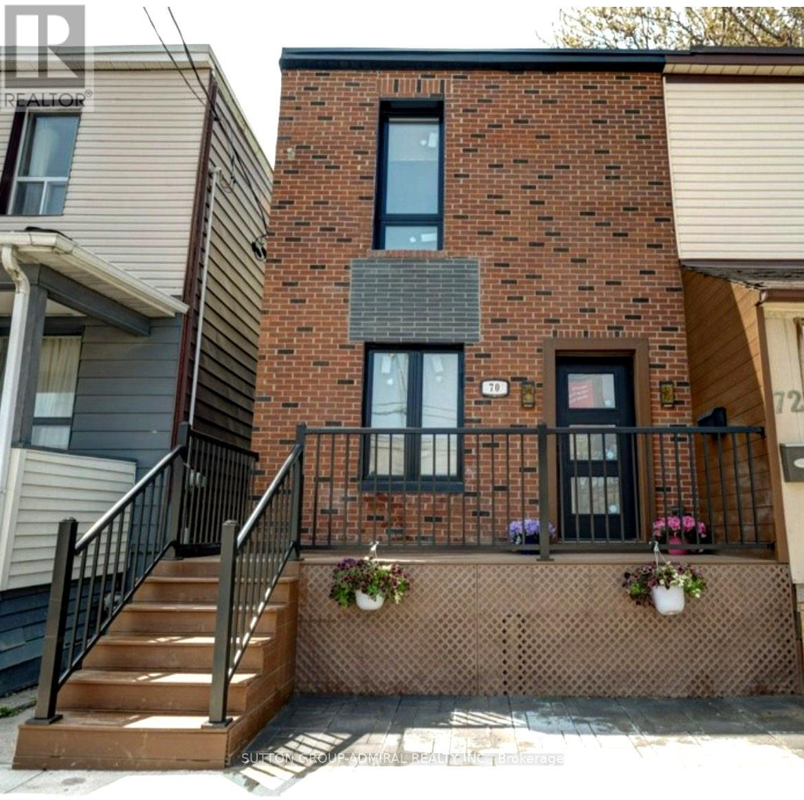 Main & 2nd Floor - 70 Carlaw Avenue, Toronto, Ontario  M4M 2R7 - Photo 35 - E12205950