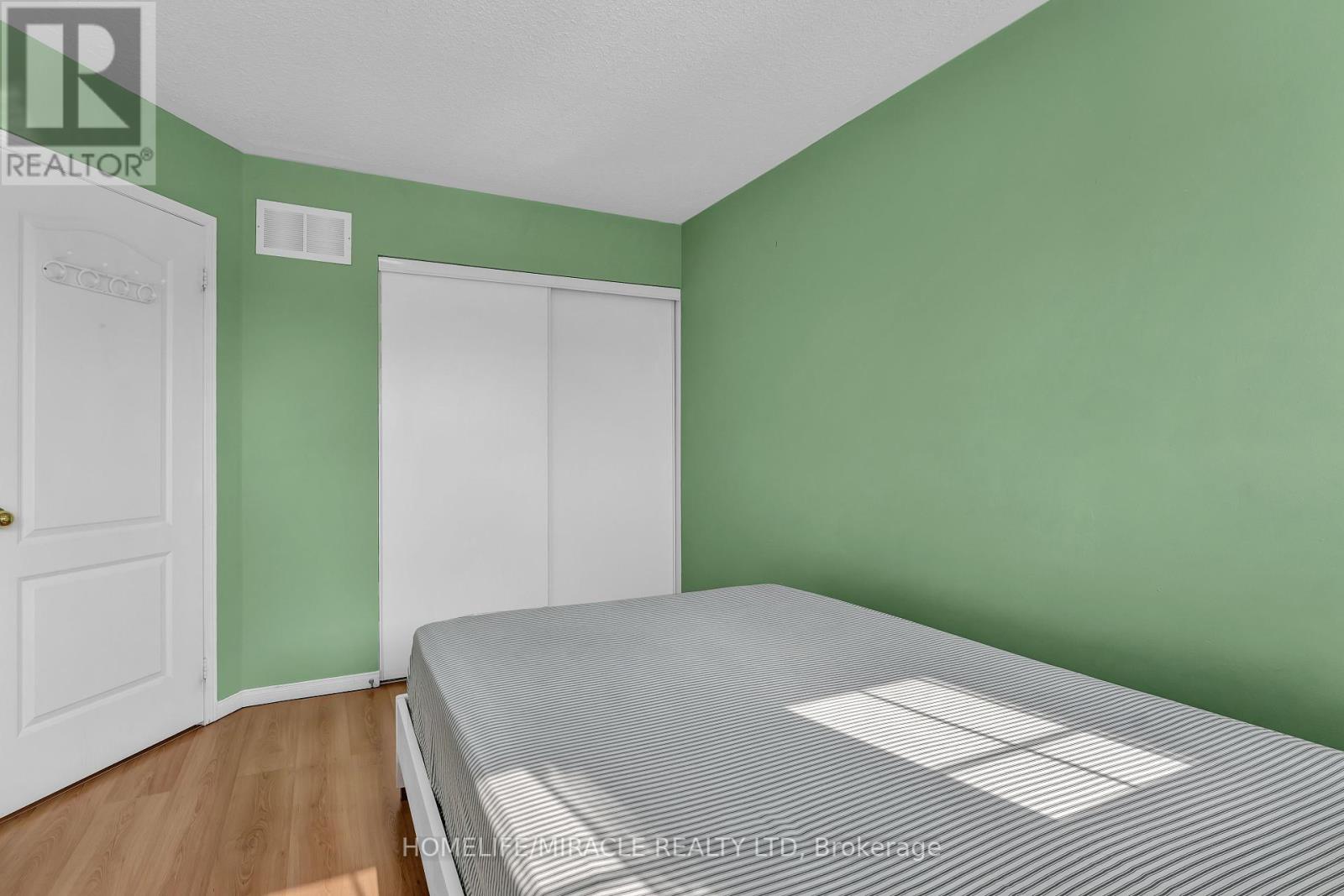 56 Viceroy Crescent, Brampton, Ontario  L7A 1V7 - Photo 24 - W12204092