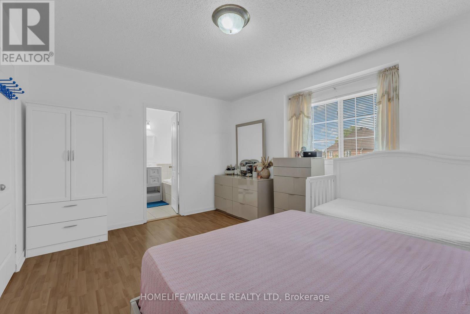 56 Viceroy Crescent, Brampton, Ontario  L7A 1V7 - Photo 21 - W12204092